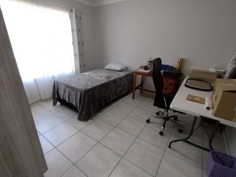 3 Bedroom Property for Sale in Wavecrest Eastern Cape